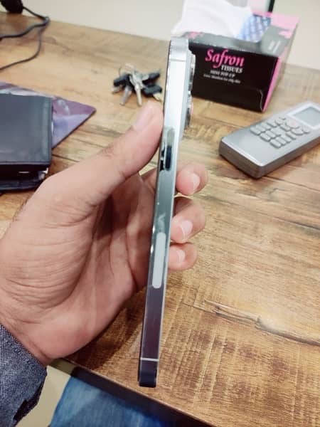 iphone 14 pro max LLA jv 256gb 91 battery health 10/10 condition 7