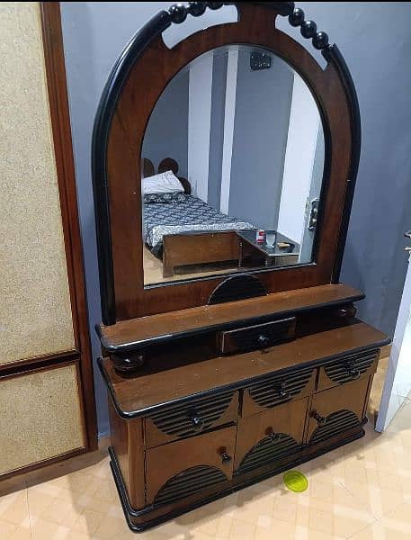 Dressing table  only 15000 
Location burewala 2