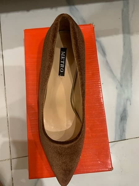 metro brand heel 1