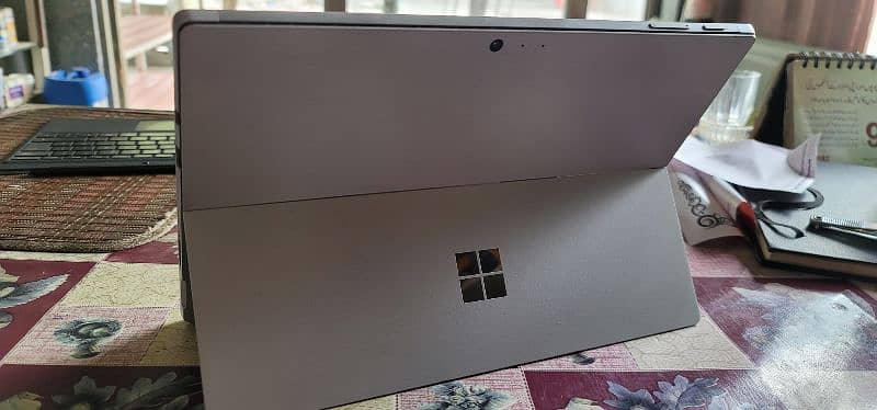 Microsoft Surface Pro (i5 8th Gen) window 11 2