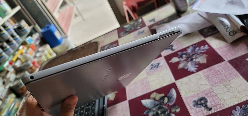 Microsoft Surface Pro (i5 8th Gen) window 11 6