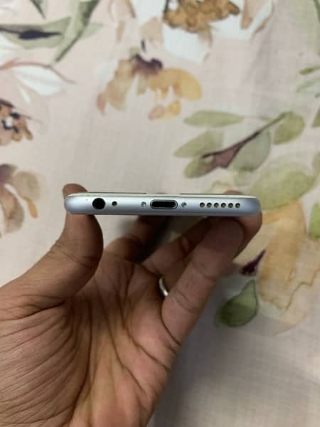 IPHONE6 64 GB SEALED PTA APPROVED 3