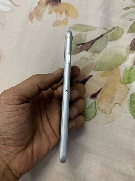 IPHONE6 64 GB SEALED PTA APPROVED 4