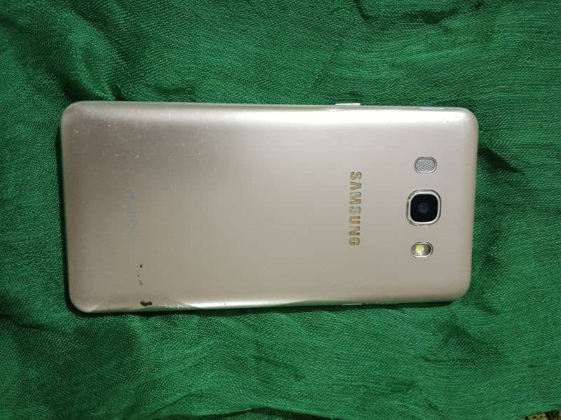 Samsung Galaxy j5 2016 1