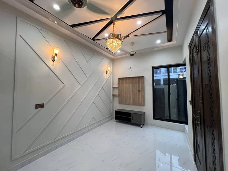 3 Marla Very Beautiful Modern House For Sale Hottest Location In Shadab Garden Ferozpur Road Lahore Near Pak Arab/Allied Brothers 8