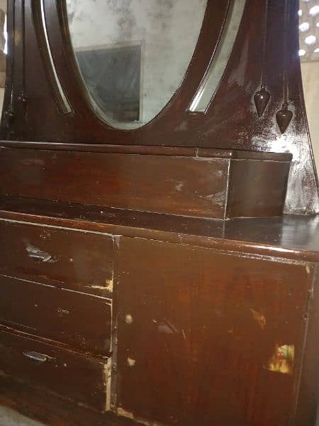 dressing table used 1