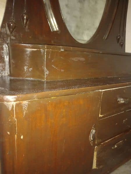 dressing table used 2