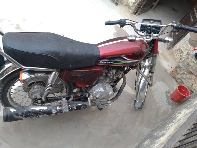 Honda CG 125 2017 Model Good Condition 3