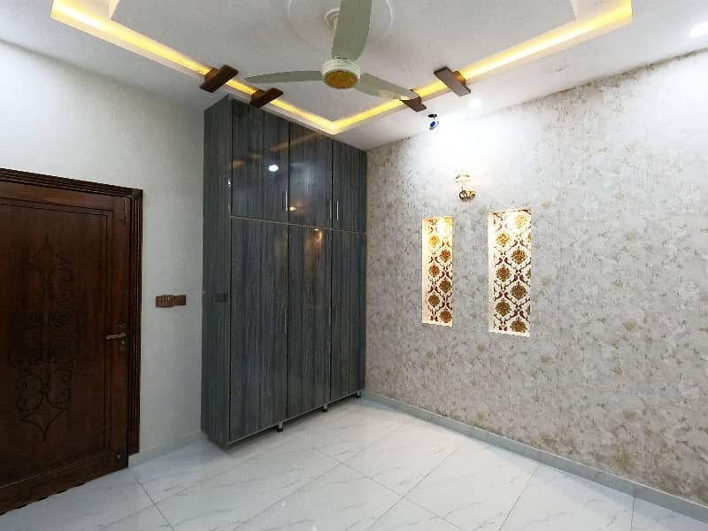 5 MARLA BRAND NEW HOUSE FOR SALE AT THE HEART OF LAHORE (ARCHITECT SOCIETY NEAR UCP) 15