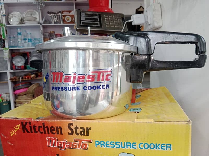 Majestic Pressure Cooker (7 liter) 6