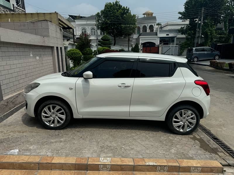 Suzuki Swift 2022 4