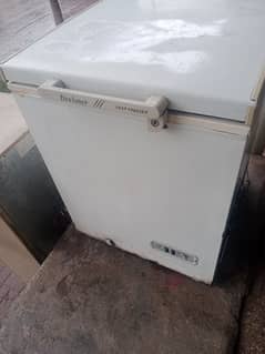 Dawlance deep freezer