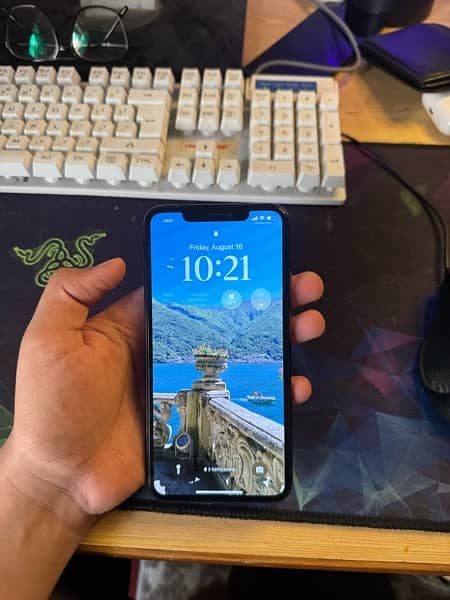 iPhone 11 Pro Max 1