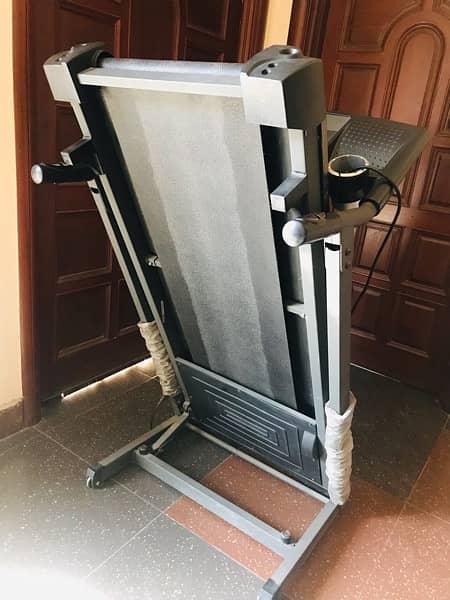 GreenMaster Treadmill 90kg (only used for 1-2months] 3