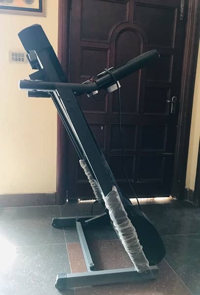 GreenMaster Treadmill 90kg (only used for 1-2months] 4