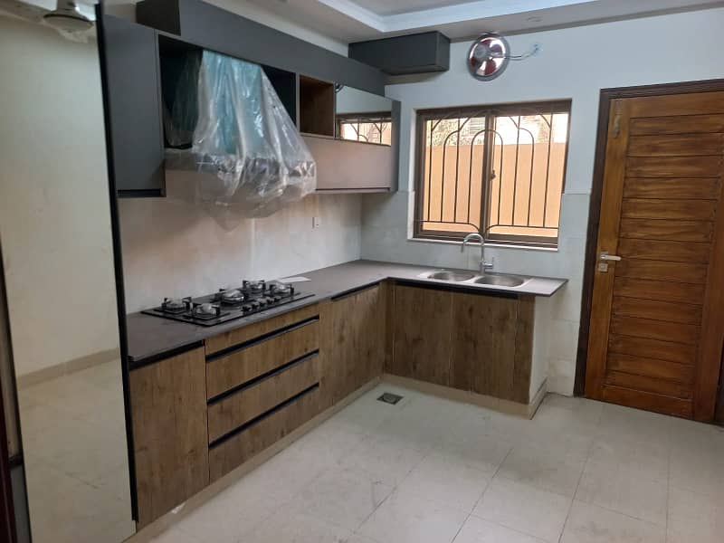 10 Marla House Rent In Sector-F Askari-10 18