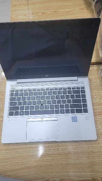 Hp 840 G5 EliteBook (Corei7 8th Generation with touchscreen) 1