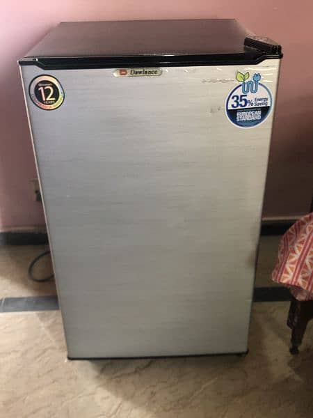 Dawlance mini fridge 0