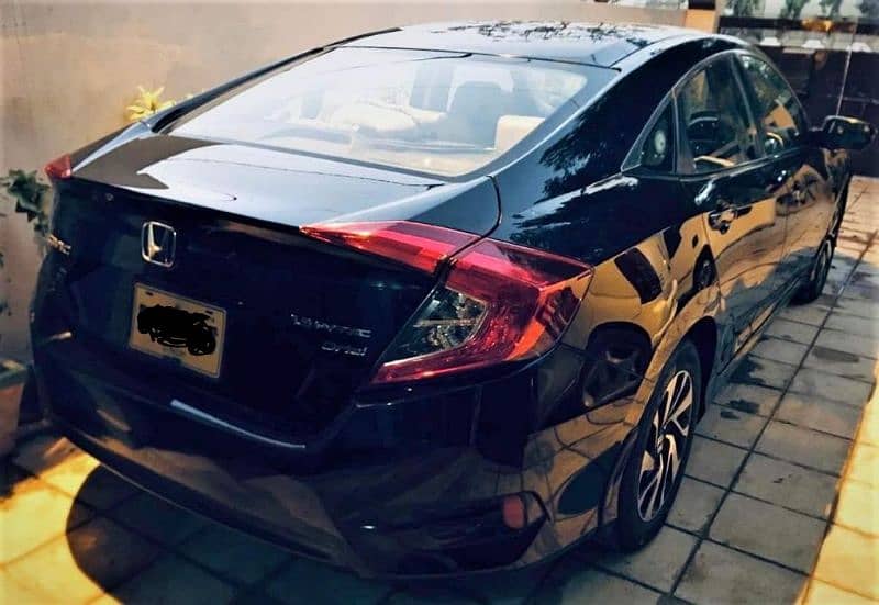 Honda Civic Oriel 1.8 i-VTEC CVT 2018 2