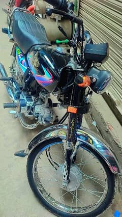 Honda 70c new Bick colour black