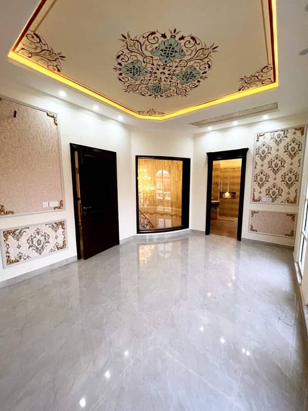 we are offering a 1 kanal house for sale in Jasmine block bahria town Lahore 9