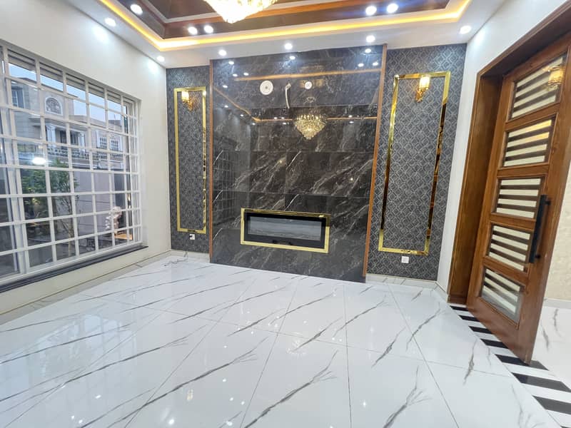 A pulas Construction vip Hosue Available For sale in Jinnah block LDA Approved Are 3