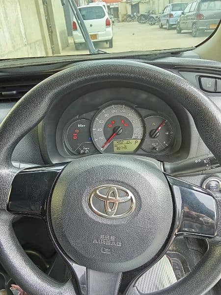 Toyota Vitz 2018 13