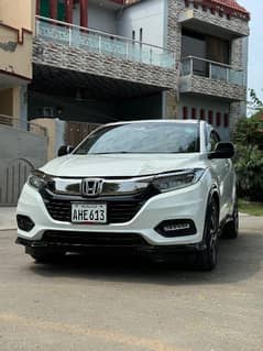 Honda Vezel RS (2017) MODEL 2022 REGISTERED