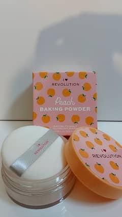 Revolution Loose Baking Powder | Translucent Powder