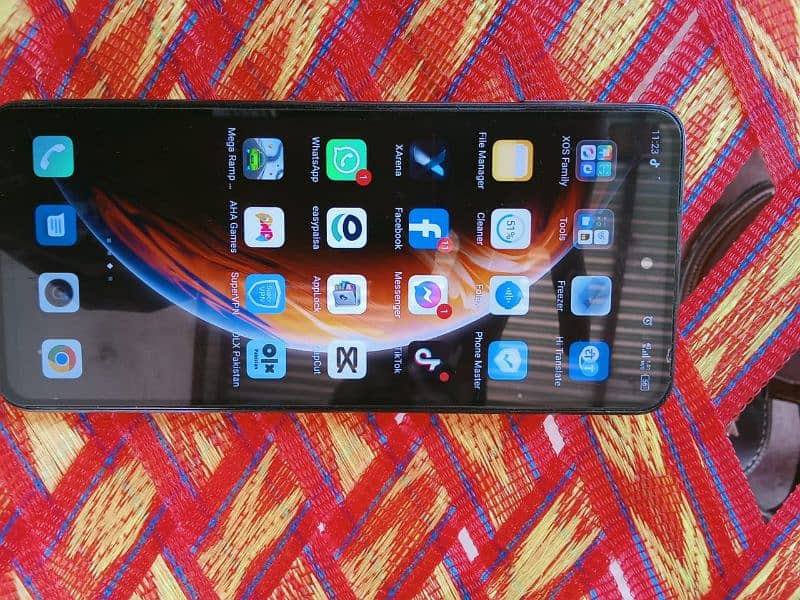 infinix zero x neo good condition  only box 5000mah battery 8+3/128 2