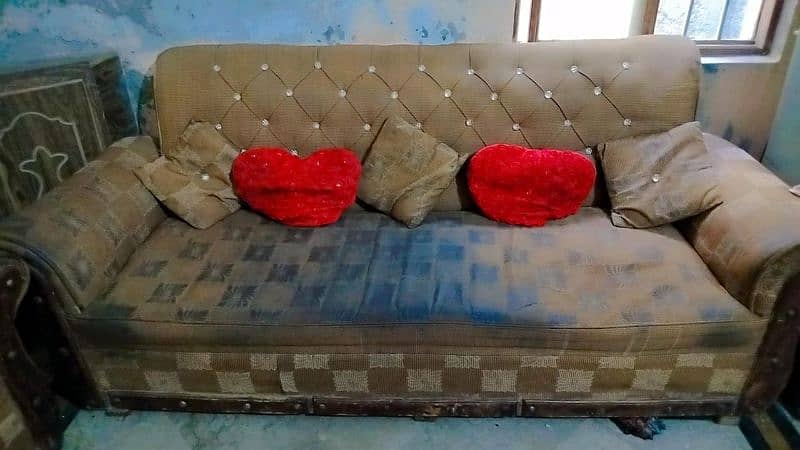 5 Seater Sofa Set Urgent Sale 1