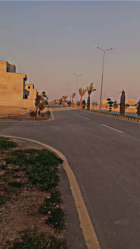 5 Marla 100 Series Full Possession Paid Plot For Sale in Platinum Block Park View City Lahore 10