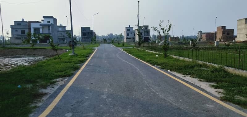 5 Marla Full Paid Plot For Sale In Platinum Block Park View City Lahore 4