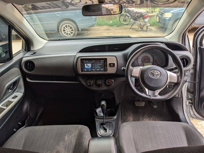 Toyota Vitz 2015 4