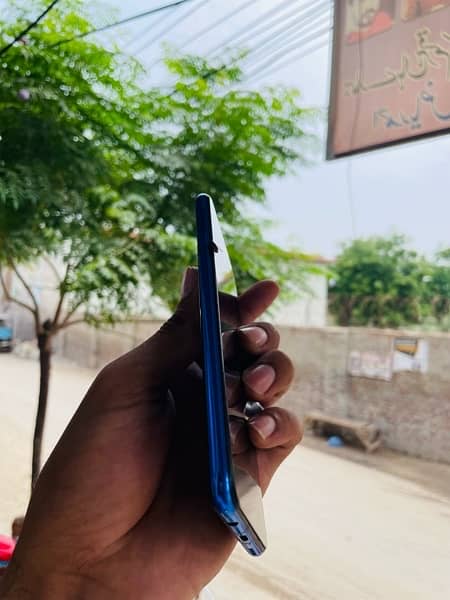 huawei nova 3i  with box no charger condition 10/9 3