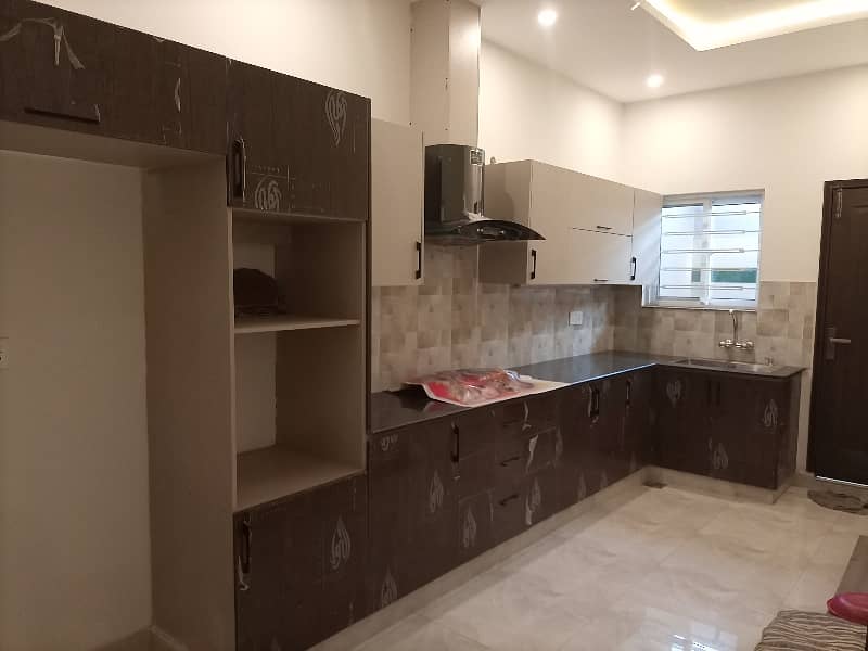 5 MARLA BEAUTIFUL HOUSE FOR SALE IN PARAGON CITY 5