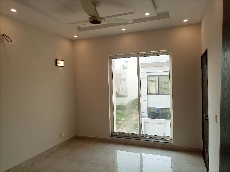 5 MARLA BEAUTIFUL HOUSE FOR SALE IN PARAGON CITY 17