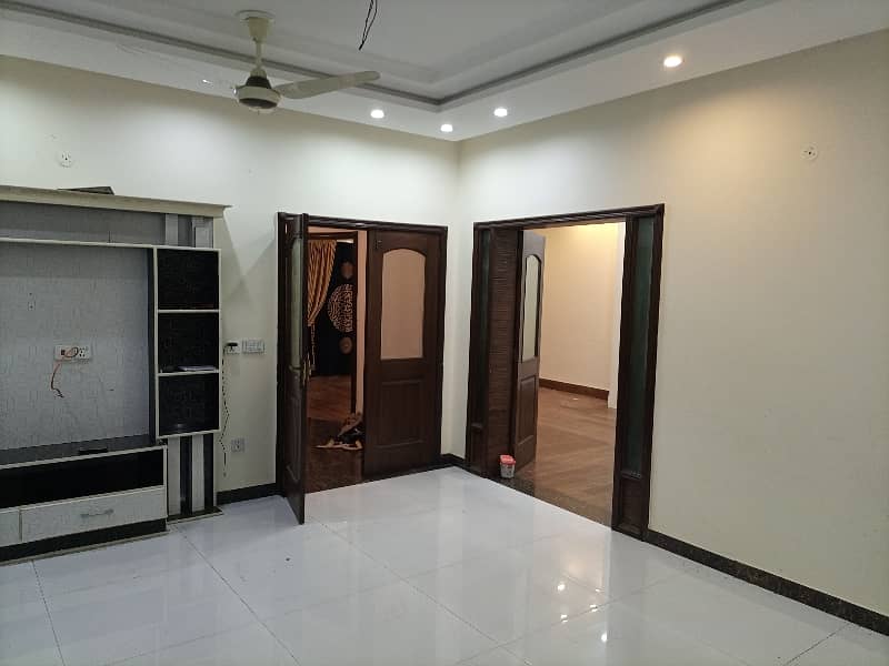 10 MARLA BEAUTIFUL HOUSE FOR RENT IN PARAGON CITY 4