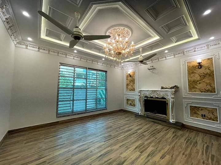 10 MARLA BEAUTIFUL HOUSE FOR SALE IN PARAGON CITY 15