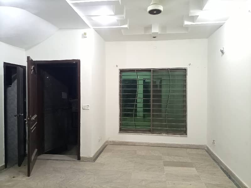 BEAUTIFUL HOUSE FOR RENT IN PARAGON CITY LAHORE 8