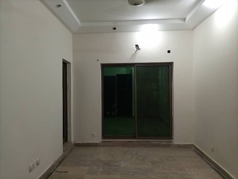 BEAUTIFUL HOUSE FOR RENT IN PARAGON CITY LAHORE 9