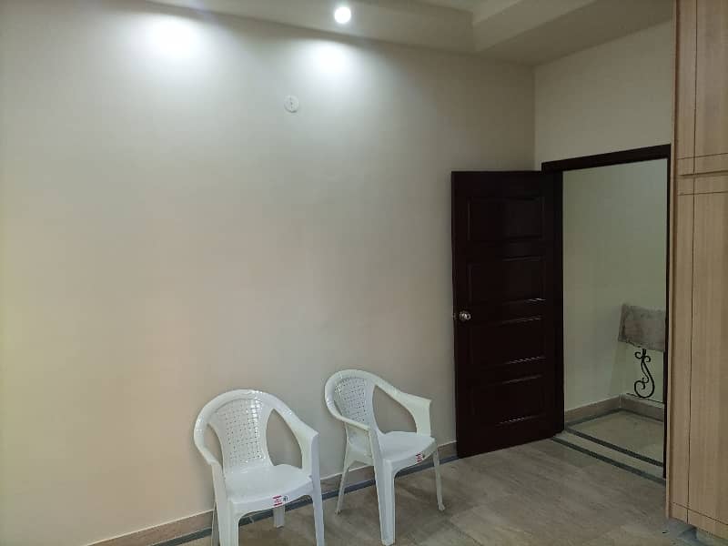 3.5 MARLA BEAUTIFUL HOUSE FOR RENT IN PARAGON CITY 10