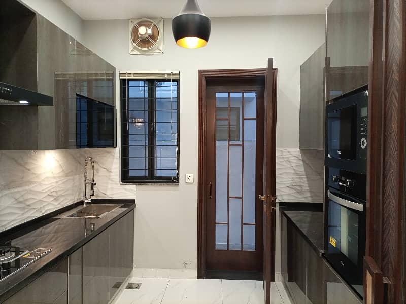 10 MARLA BRAND NEW HOUSE FOR RENT IN PARAGON CITY 9