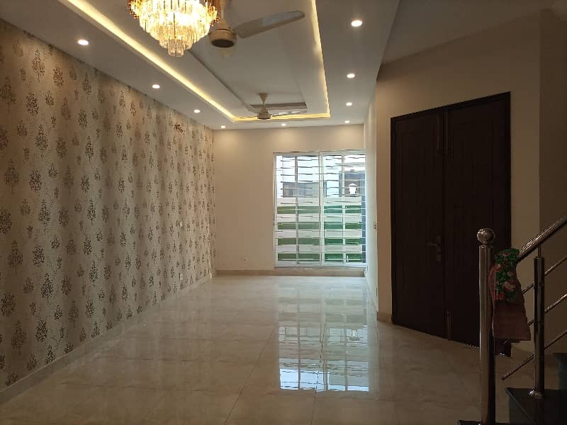 5 MARLA BEAUTIFUL HOUSE FOR RENT IN PARAGON CITY 9