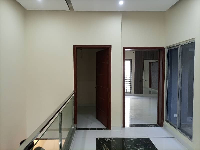 5 MARLA BEAUTIFUL HOUSE FOR SALE IN PARAGON CITY 1