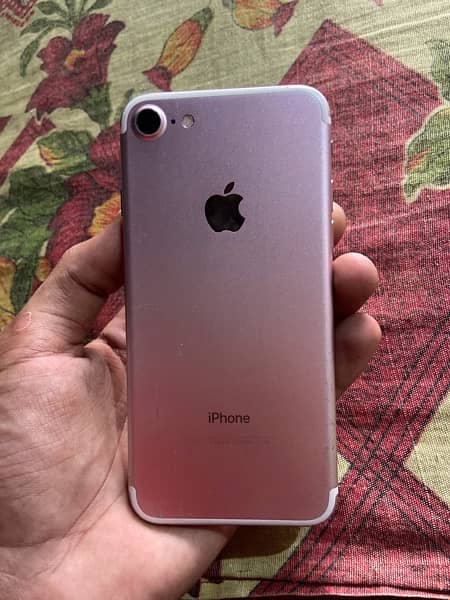 I phone 7 non  pta 128 gb 4