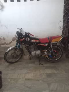 125 Honda 2k18 model 03331240192 only WhatsApp 0