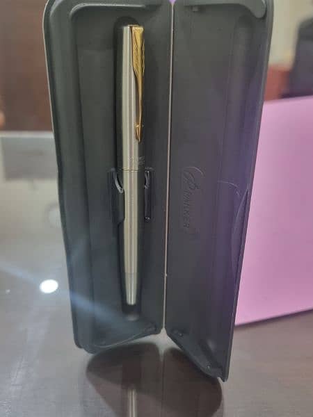 Parker Frontier Fountain Pen 0