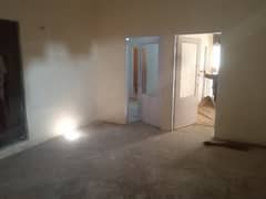 gulberg main market flat 2nd floor 3 bedroom TVL 0