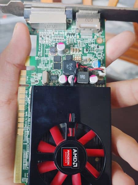 AMD Radeon R7 350X (4gb) 1